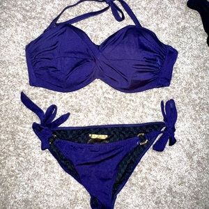 Victoria’s Secret navy bikini
